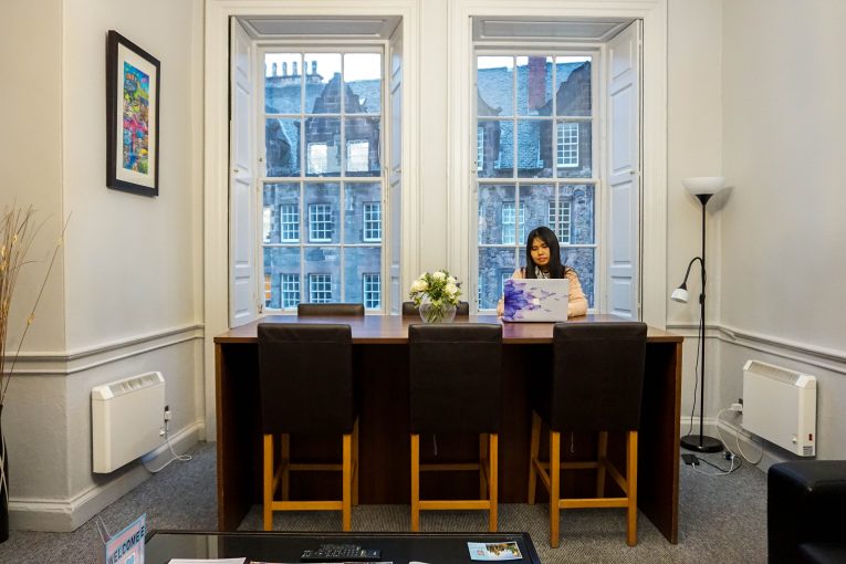 Serviced Apartments vs Hotels. Edinburgh and Salzburg (1)